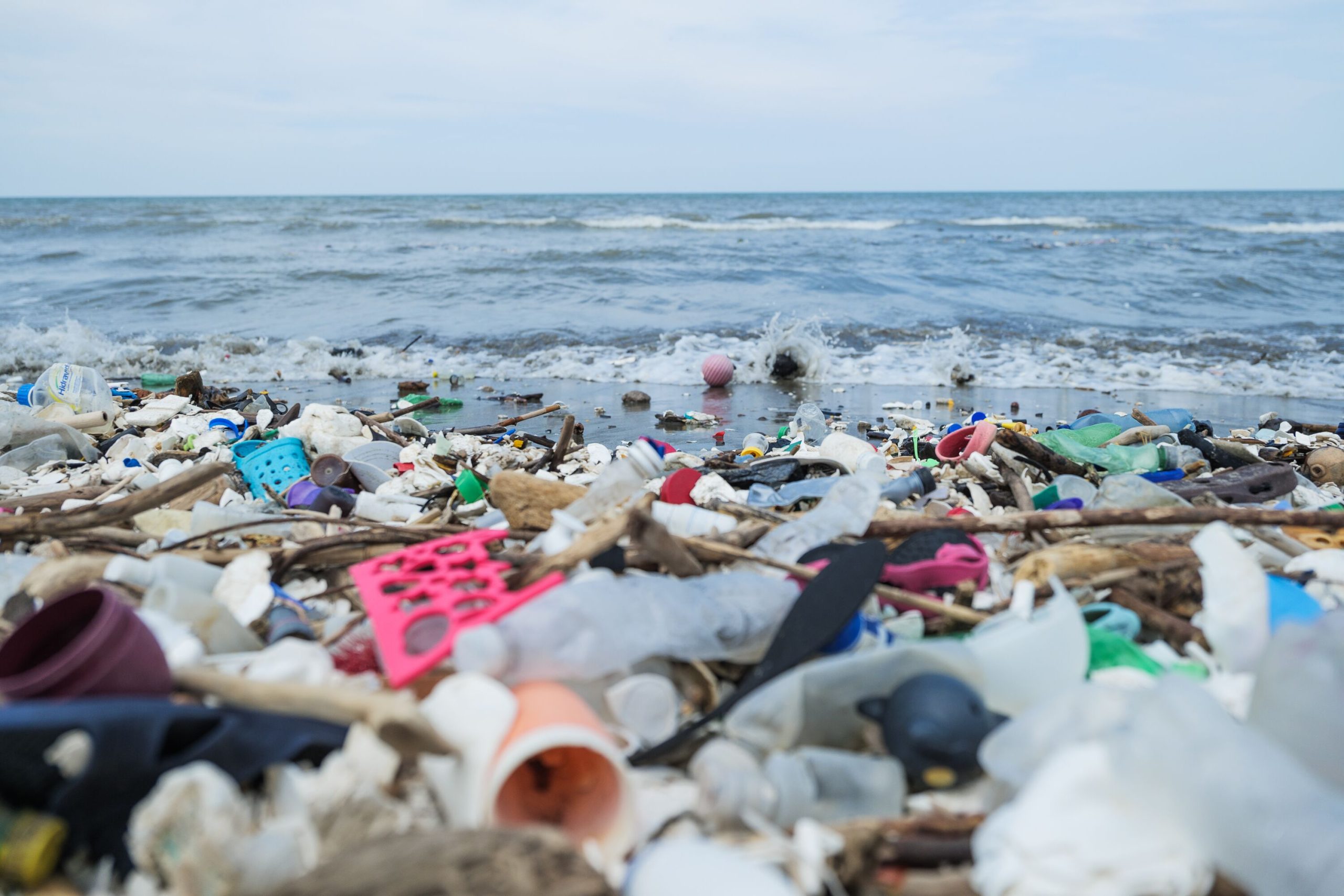 Plastic pollution in ocean